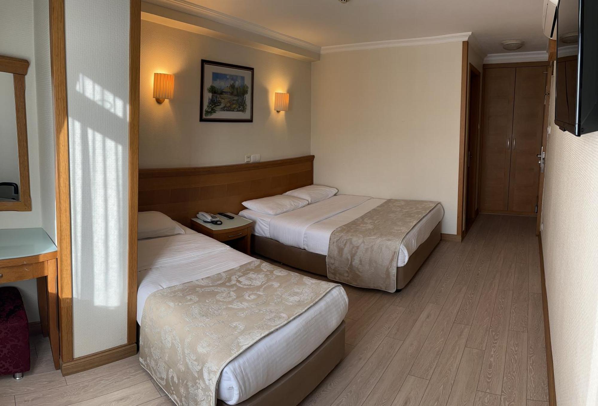 Yavuz Hotel — Photos 1